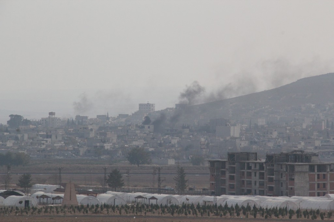 Kobani’de çatışmalar devam ediyor Kobani’de çatışmalar devam ediyor